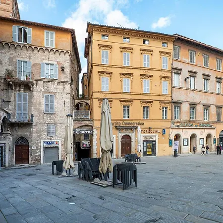 Lägenhet Guesthost - Prestigious In Perugia's Heart Perugia