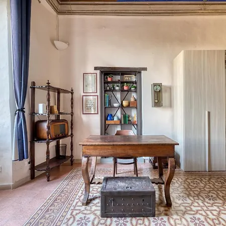 Guesthost - Prestigious In Perugia's Heart Perugia