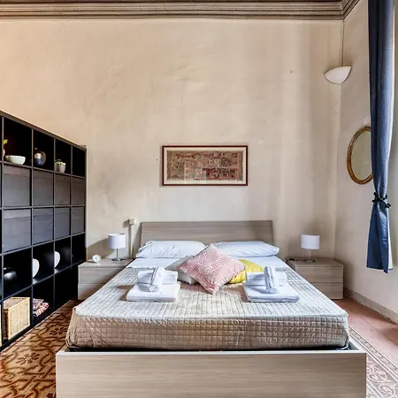 Guesthost - Prestigious In Perugia's Heart * Perugia