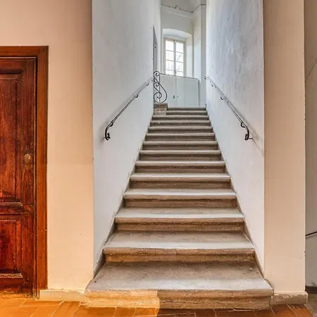 Guesthost - Prestigious In Perugia's Heart