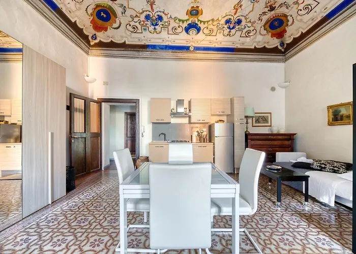 Guesthost - Prestigious In Perugia's Heart Appartement *